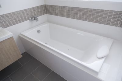 Prevent New Cracks and Chips in Your Bathtub!